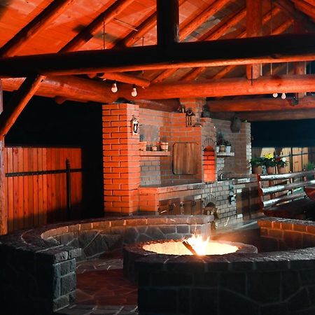 Dio Vendeghaz Hotel Praid Buitenkant foto