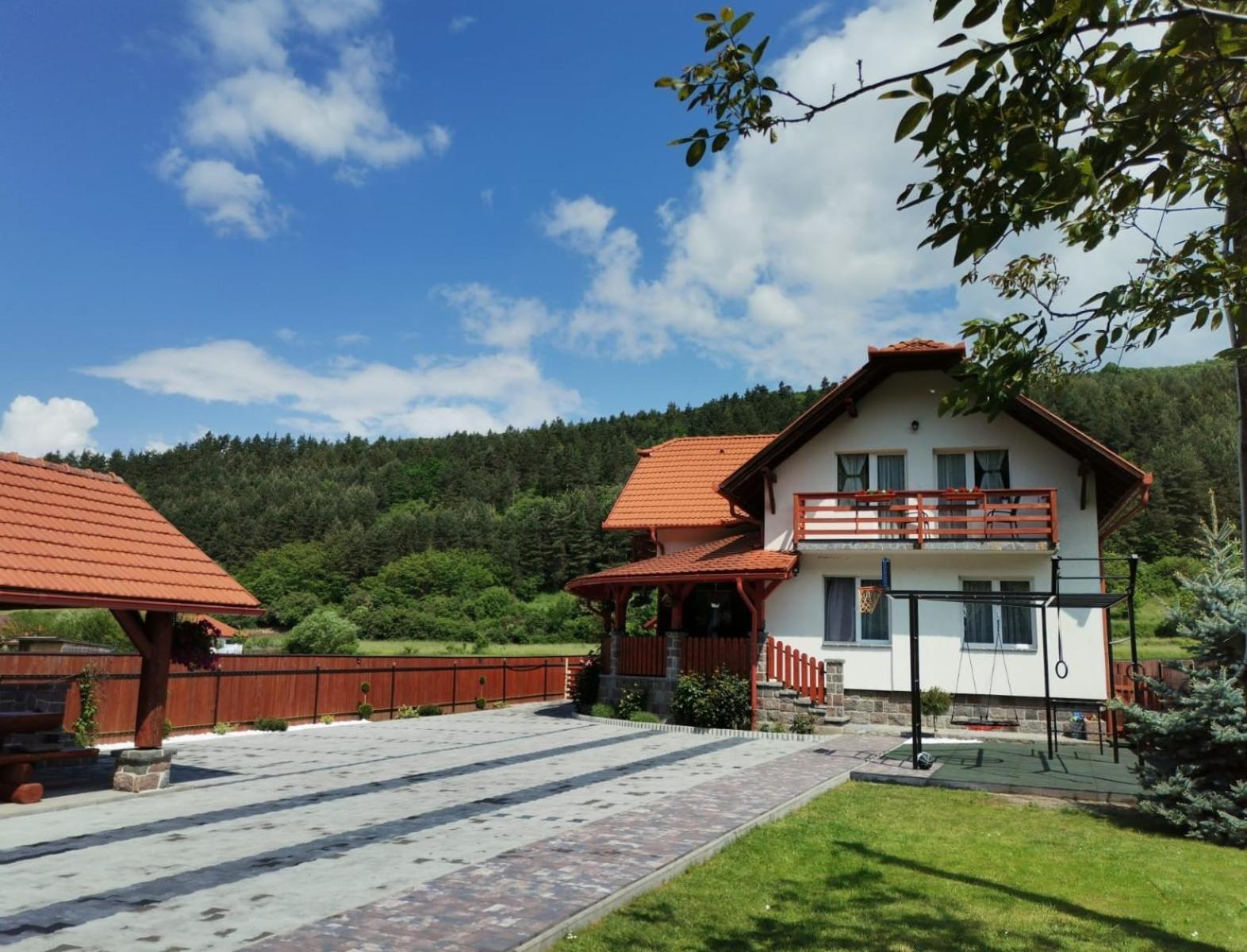 Dio Vendeghaz Hotel Praid Buitenkant foto