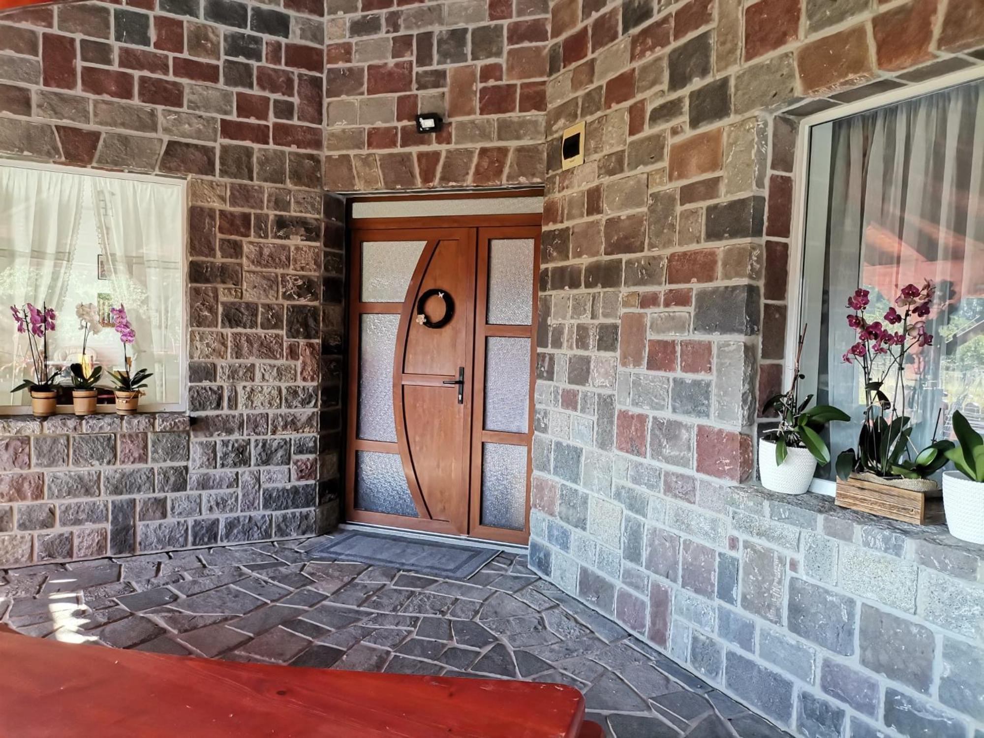 Dio Vendeghaz Hotel Praid Buitenkant foto